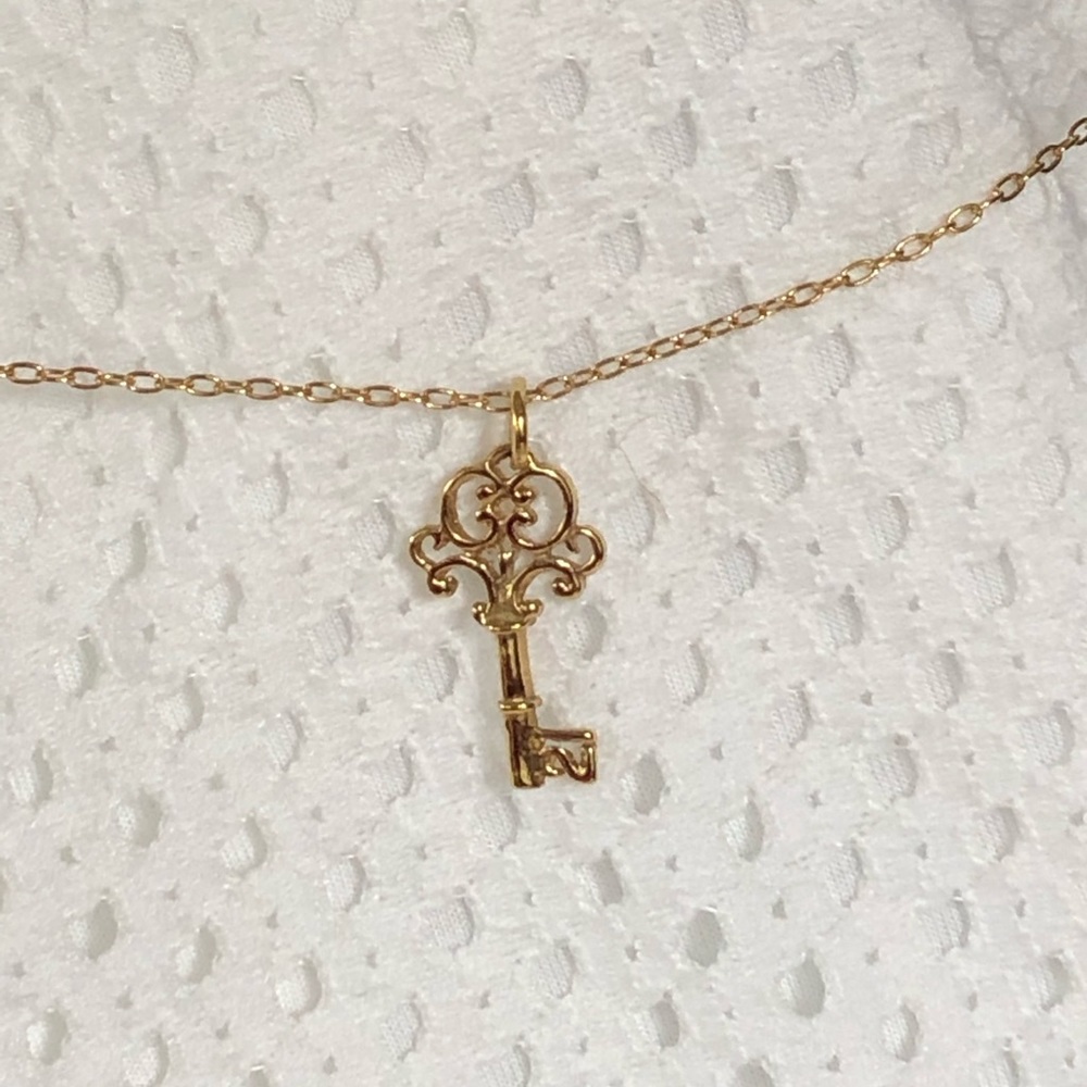 Gold Key Necklace - Picture 3 of 4